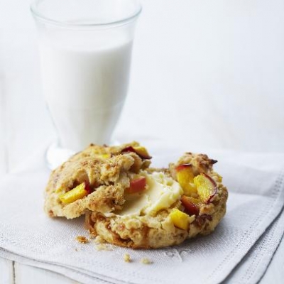 Jackie's Peach Toffee Scones 